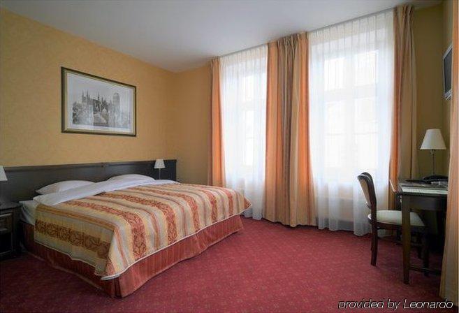 Hotel Wolne Miasto Old Town Гданск Стая снимка