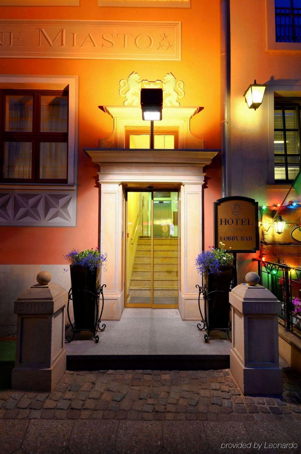 Hotel Wolne Miasto Old Town Гданск Екстериор снимка