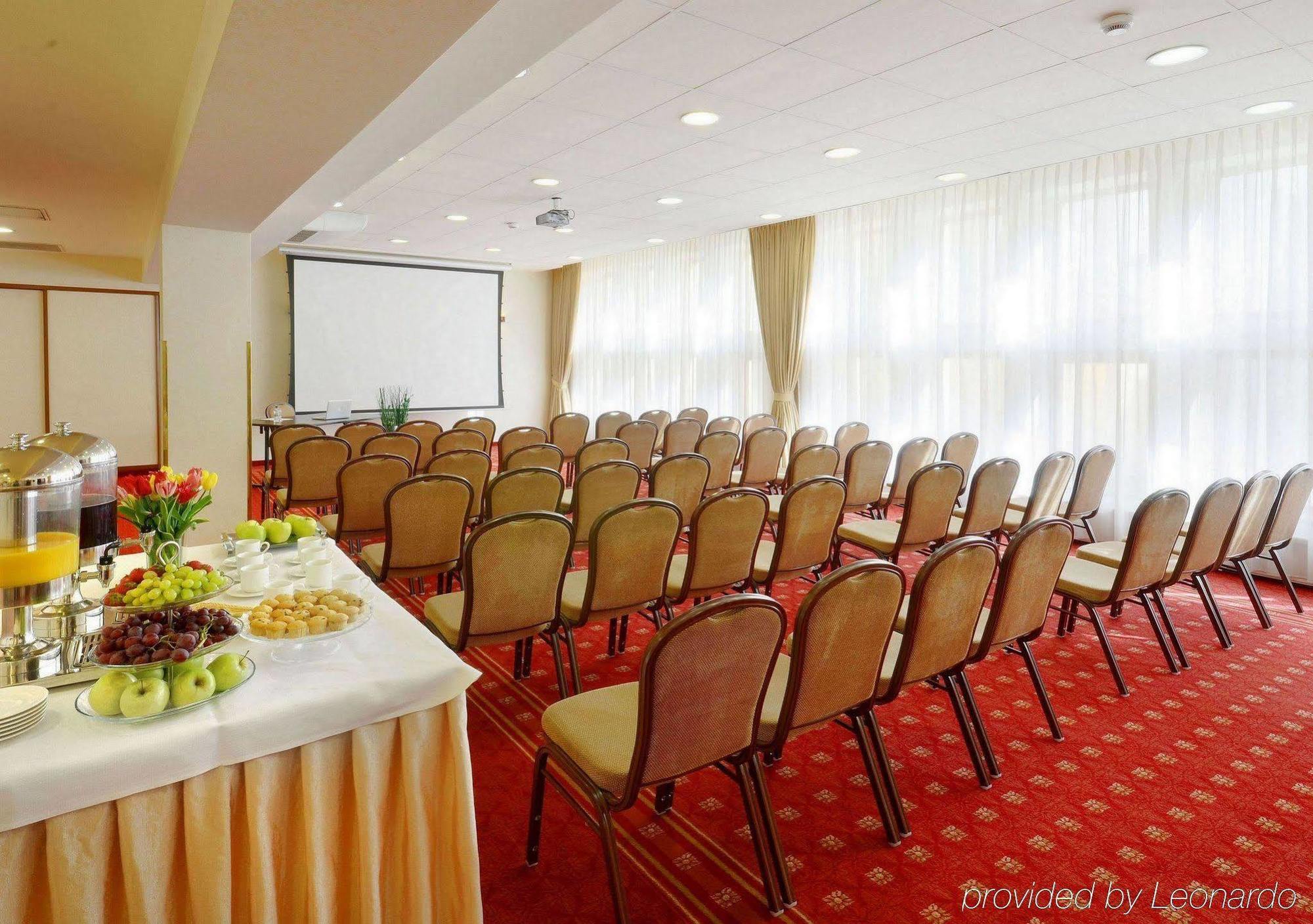 Hotel Wolne Miasto Old Town Гданск Съоръжения снимка