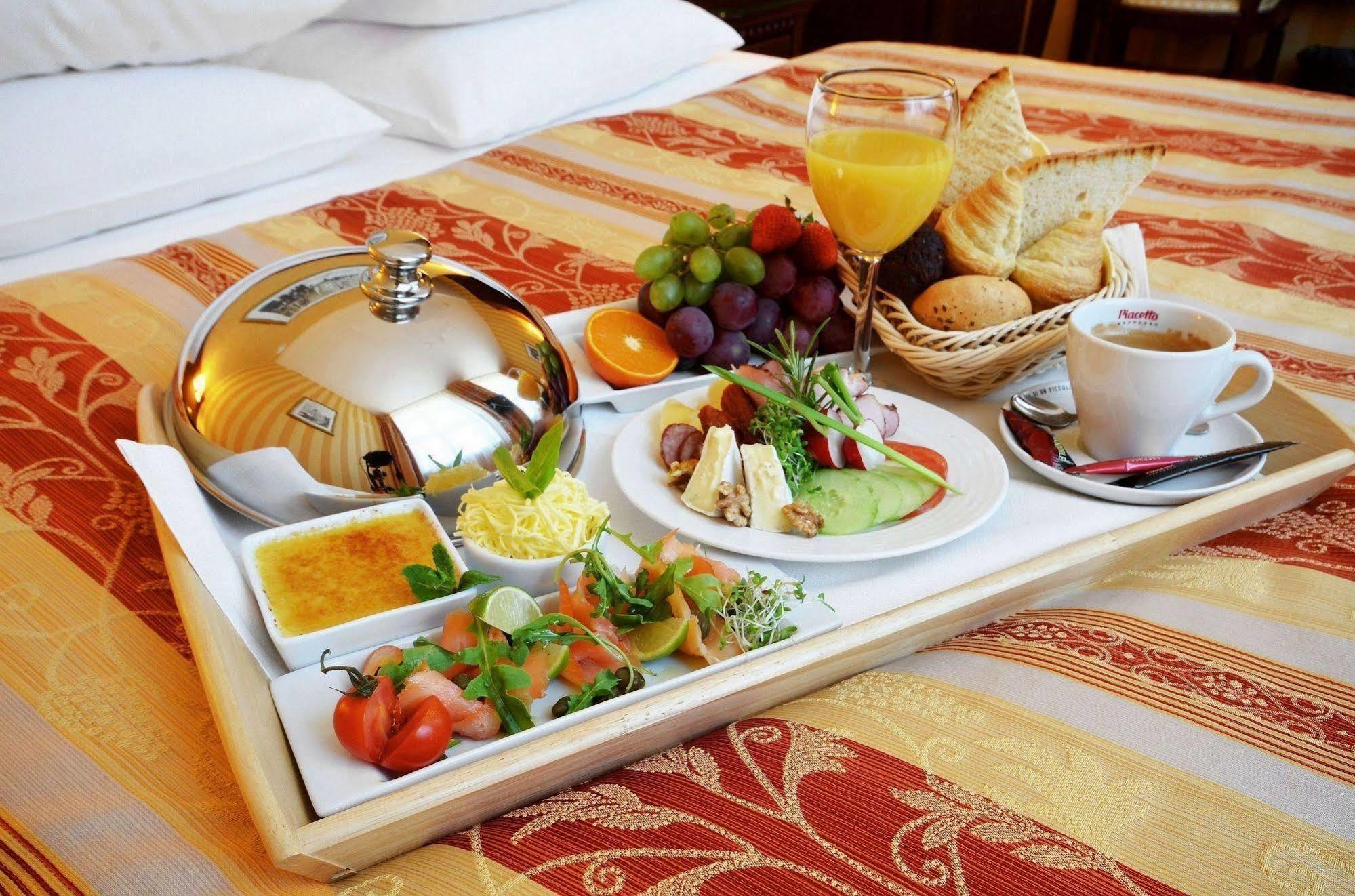 Hotel Wolne Miasto Old Town Гданск Екстериор снимка